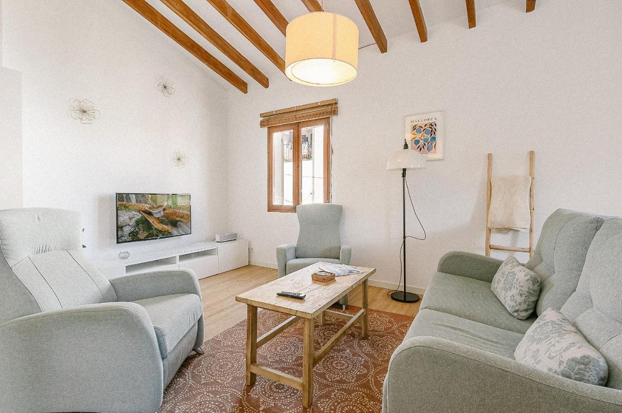 Townhouse With Puig De Maria View By Homevillas360 Hébergement de vacances